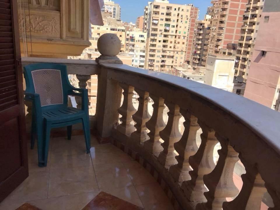 Cozy New 2 Bd Amazing Beach View Next To Hilton Hotel Family Only !العائلات فقط Alexandria Exterior foto